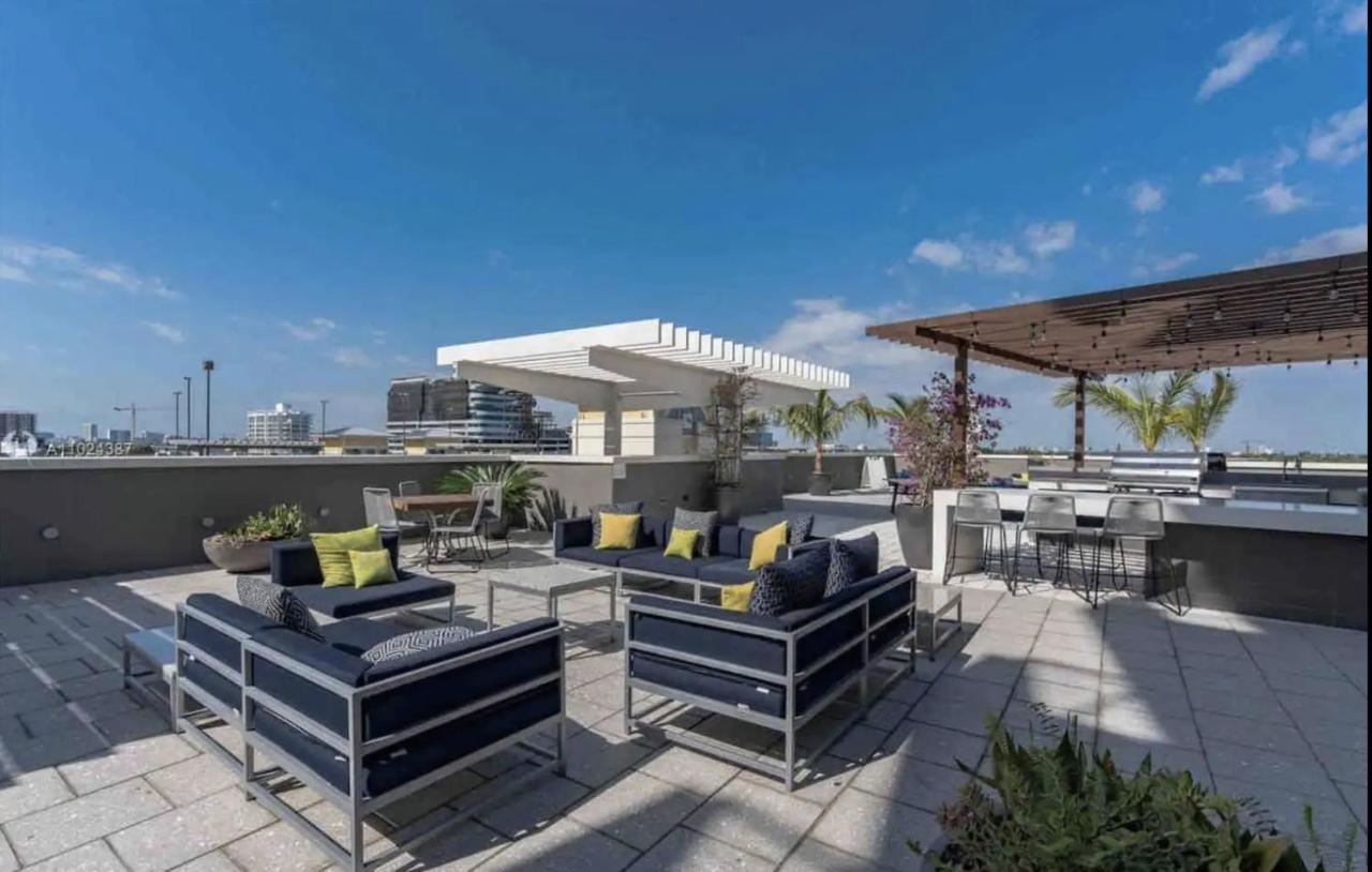 Spacious 2Bd 2Bth At Midblock Miami Exterior photo