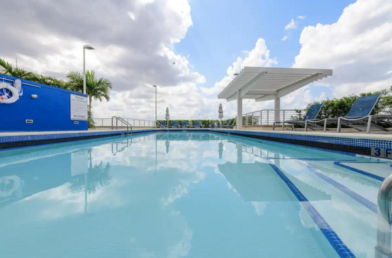 Spacious 2Bd 2Bth At Midblock Miami Exterior photo